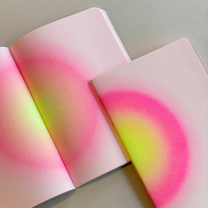Notizbuch - Herr und Frau Rio - Farbverlauf Pink & Neongelb