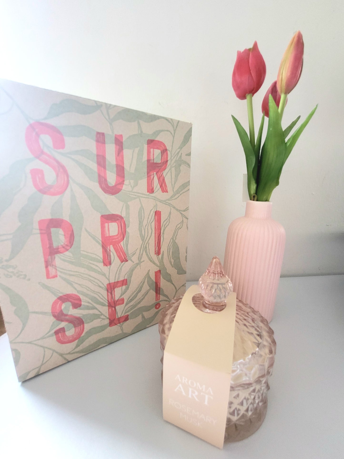 Frühling Geschenkset Geschenkbox Duftkerze Vase Tulpe BlissBox.ch Papeterie Schweiz